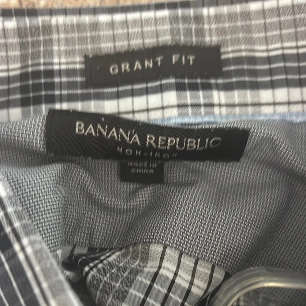 Banana Republic Gray Casual Button Down Shirt, 100% cotton.